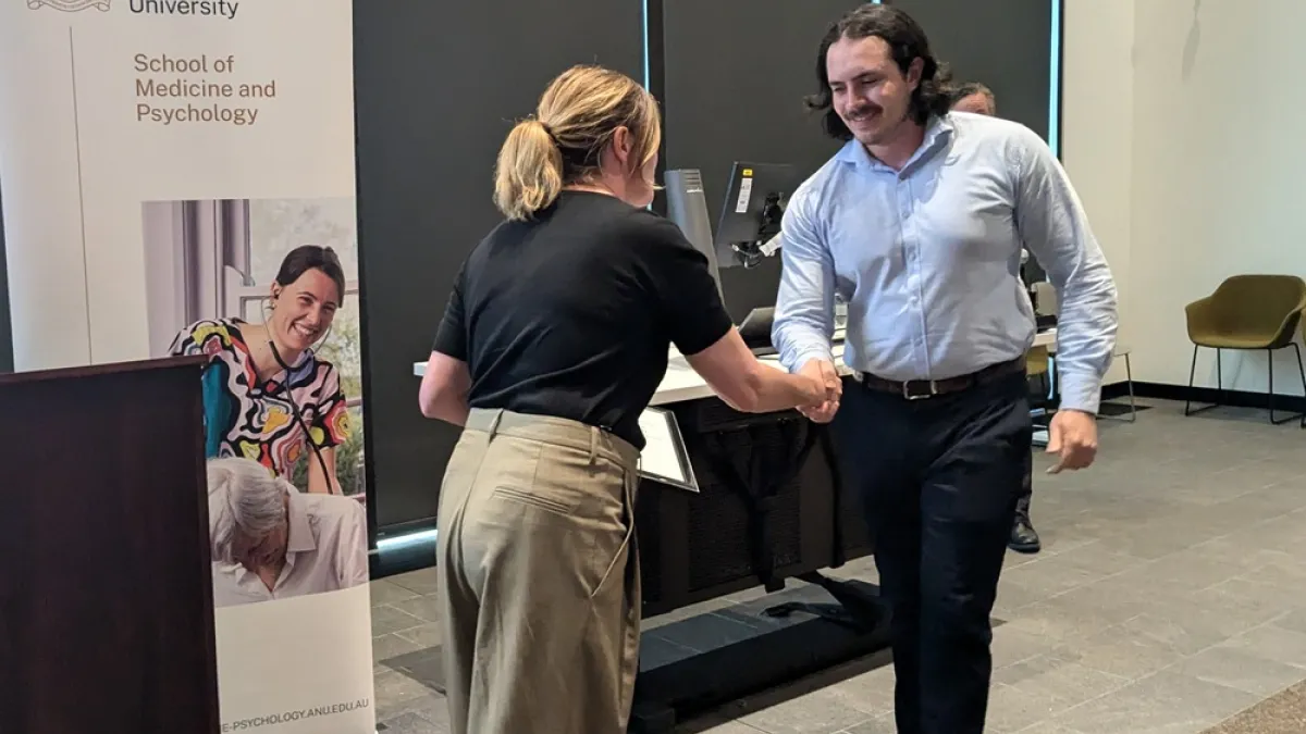 Jordan Lo Pilato received the Gareth Long Prize in Orthopaedic Surgery from Dr Rebecca Read