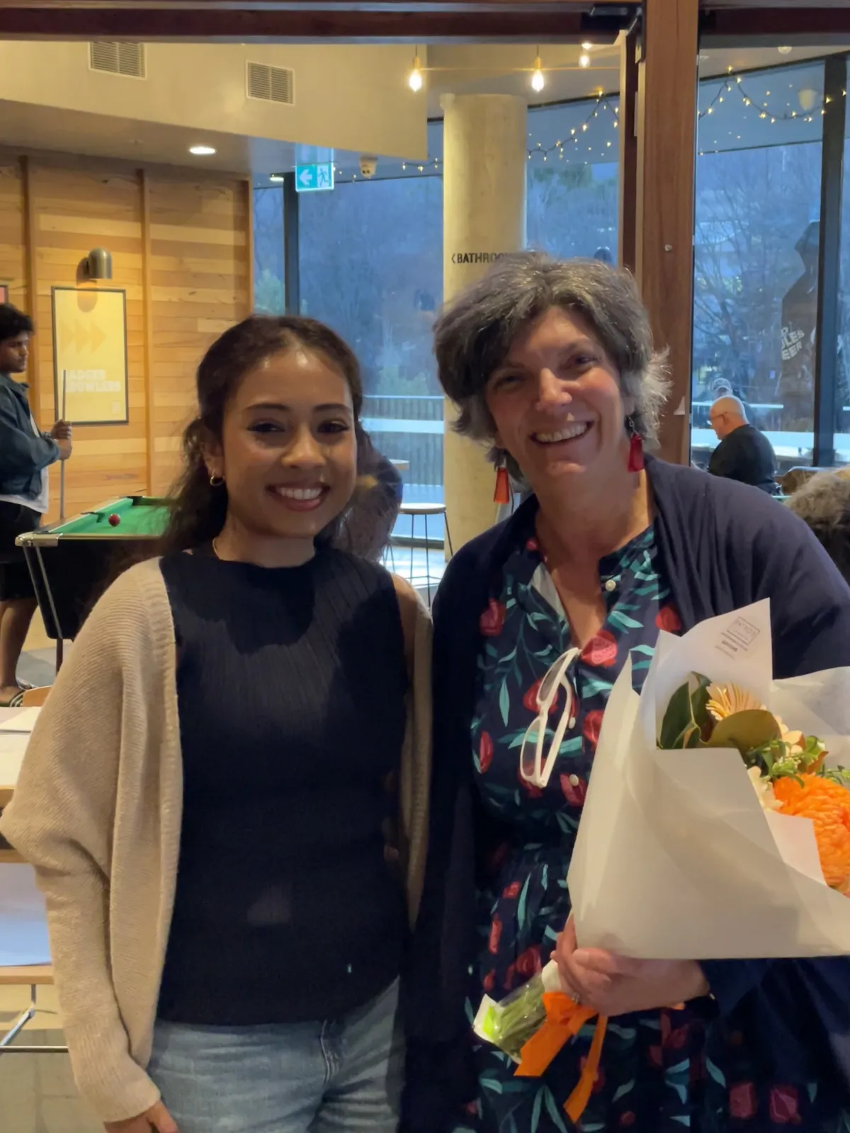 Elma Islam thanks Dr Marisa Magiros