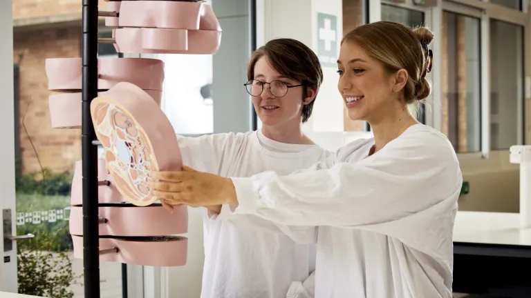 School of Medicine and Psychology student