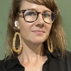 Dr Stefanie Puszka